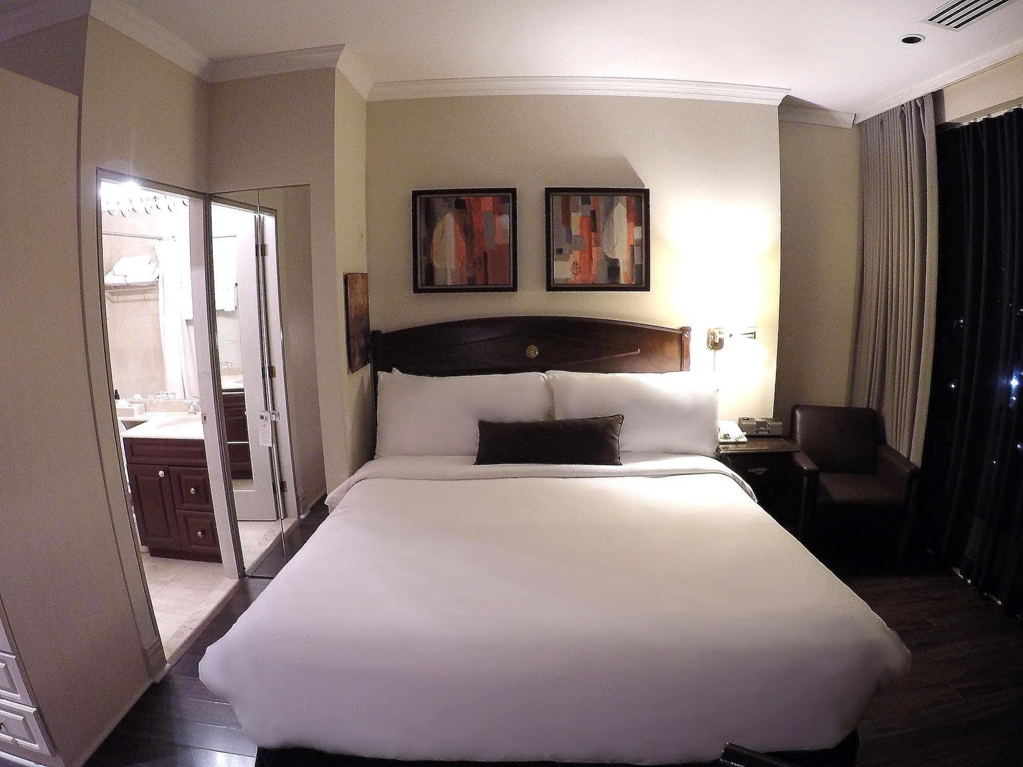 Grand & Hotel Toronto
